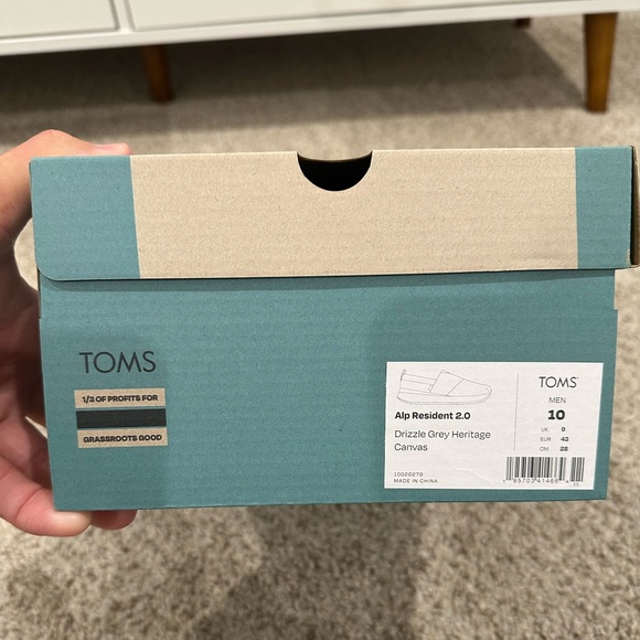 *Brand New with Tags* Tom’s Alp Resident 2.0 Slip Ons - Picture 2 of 5